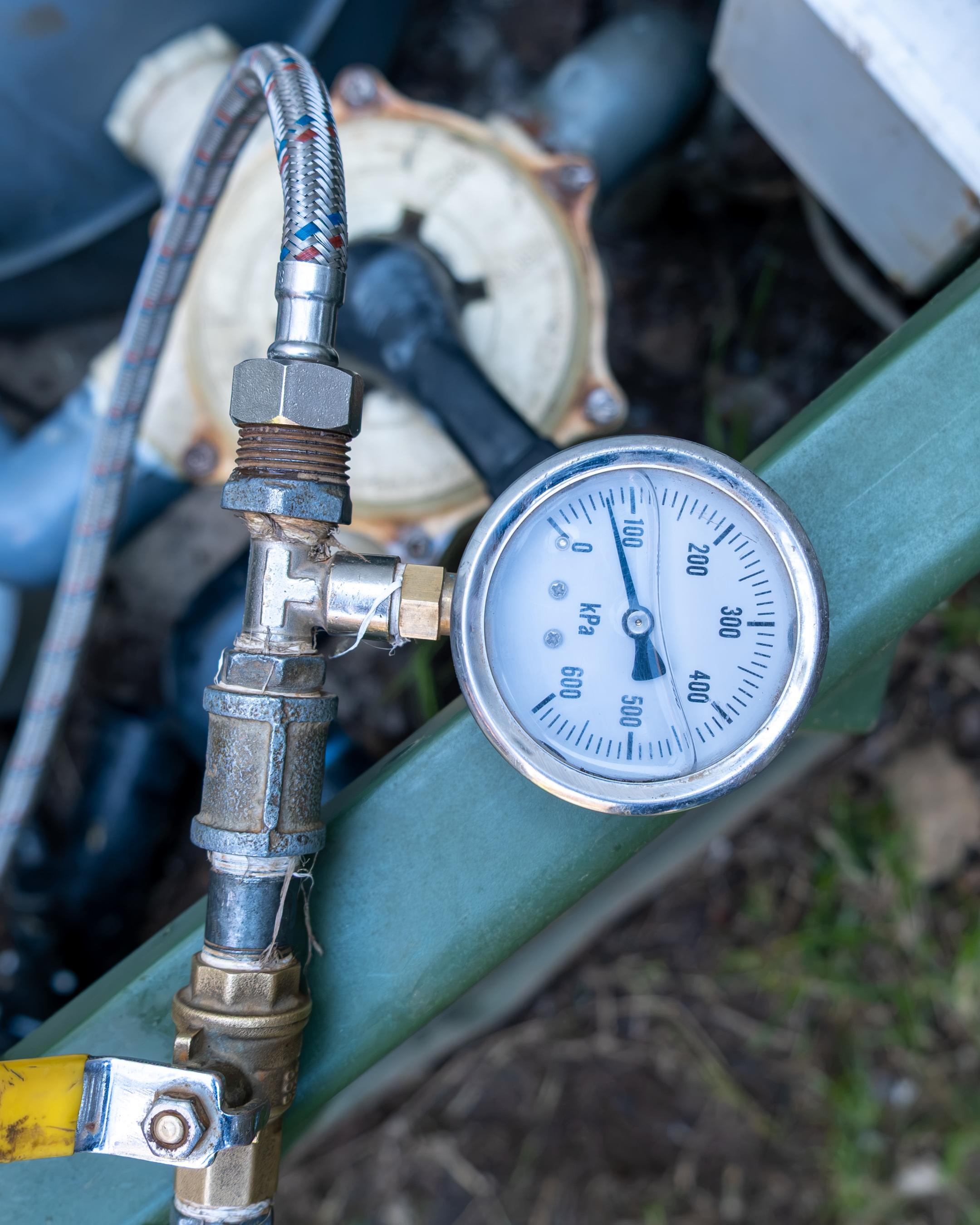 Pressure testing Pool Leak Detection 4